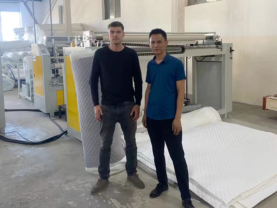 南非客户购买超声波缝绽机